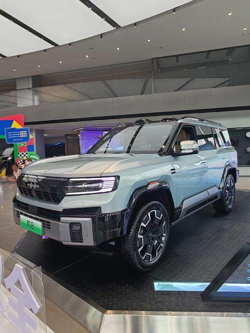 重庆338比亚迪方程豹硬派越野的爆款，英菲尼迪35周年与你共成长